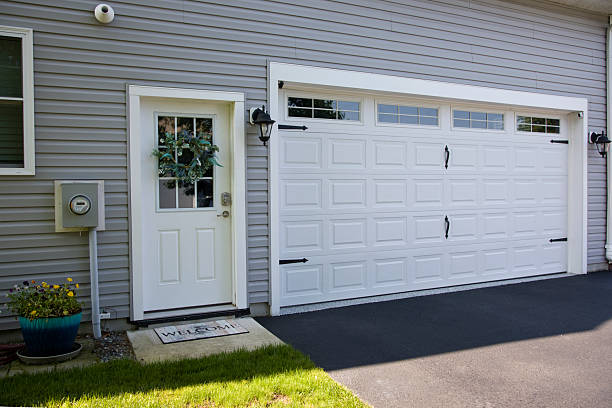 24/7 Emergency Garage Door Panel Replacement experts in Ferndale, WA